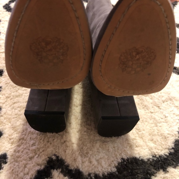 Gray suede booties - Picture 3 of 3